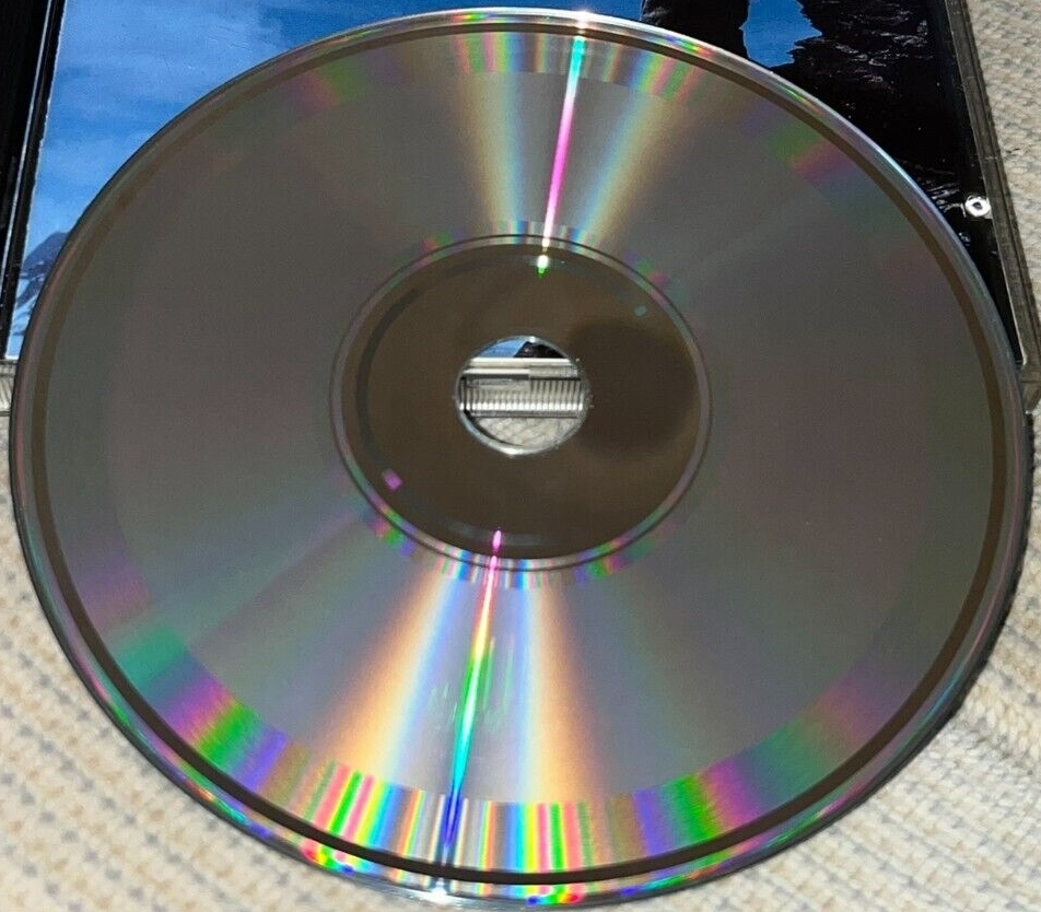 CD.
